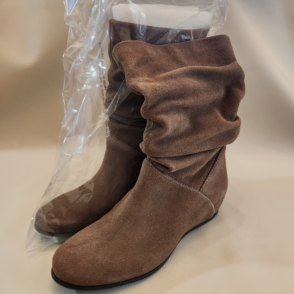 Nine West Brown Pucketter Sz 6½ M Suede Slouchy Boots